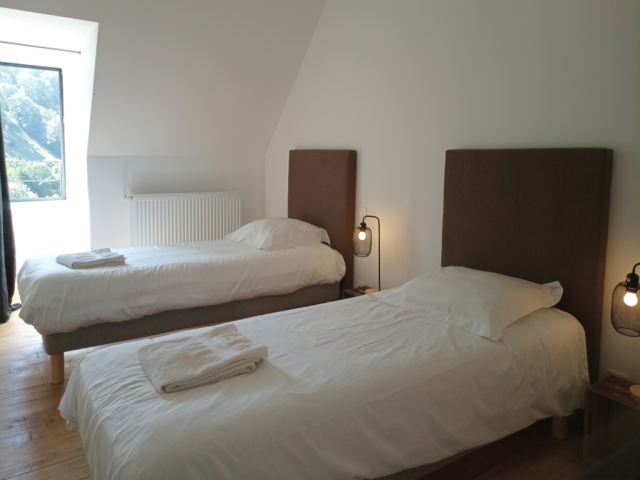 chambre avec 3 lits simples 90x200