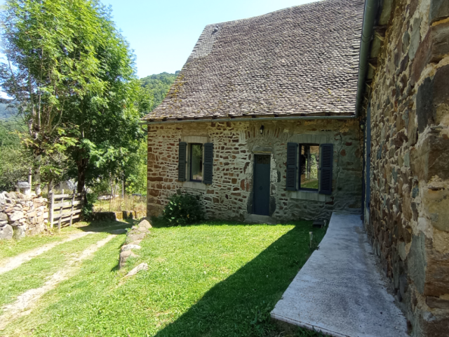 vue façade arrière du gite